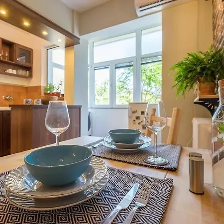 Funky Fresh Place In The Heart Of Apartment *